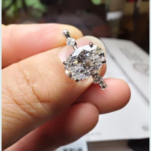 18K white gold diamond ring 2CT Laboratory Growth diamond E color IGI Certificate wedding diamond ring factory custom Valentine'